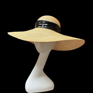 Frank Olive wide brim hat with patent leather band.  Rare!!  Beautiful